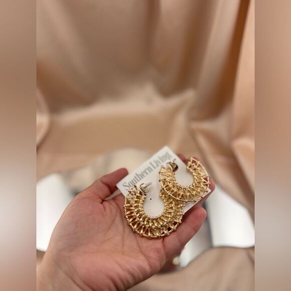 Southern Living Gold Earrings - Picture 2 of 5